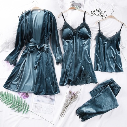 Velvet Nightgowns,Wo...