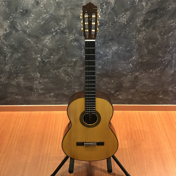 Yamaha flamenco guitar
