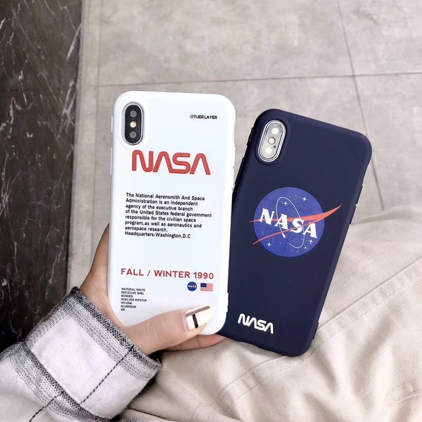 coque iphone xr astronaute