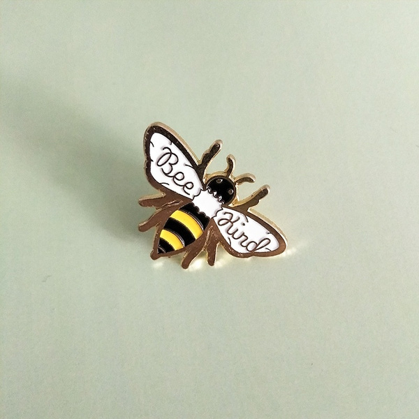 Magi gift Bee Kind Enamel Pin Cute Honey Bee Badge Be Kind Pin Aesthetic Pins Animal