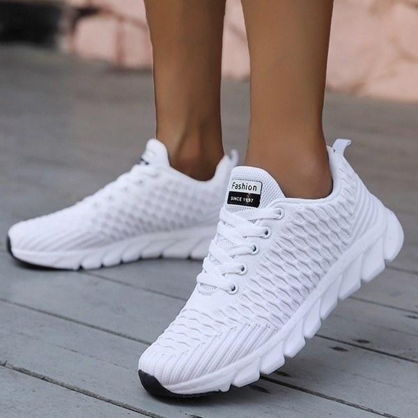 casual tennis shoes womens
